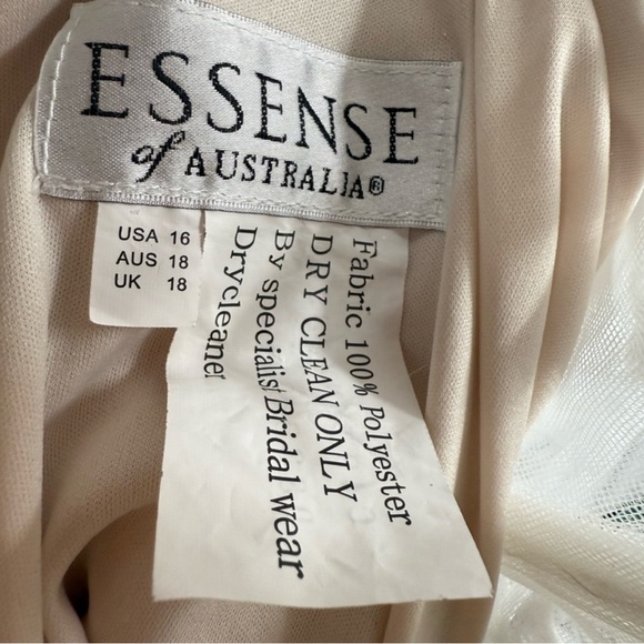 Essense if Australia, Cathedral Train Lace  Wedding Gown - Picture 4 of 12